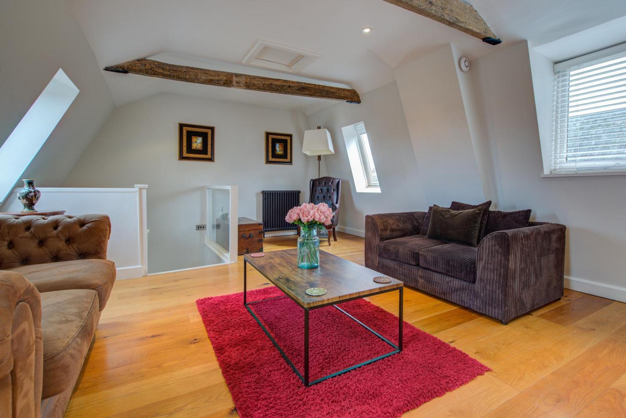 Spacious 2-Bed Home - Exposed Beams & Fast Internet Included ستامفورد المظهر الخارجي الصورة